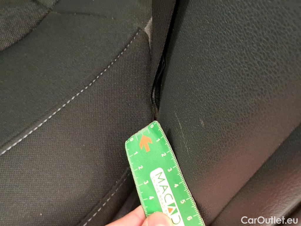  Hyundai  i30  cw Business 1.6 CRDi 115CV BVM6 E6d #27