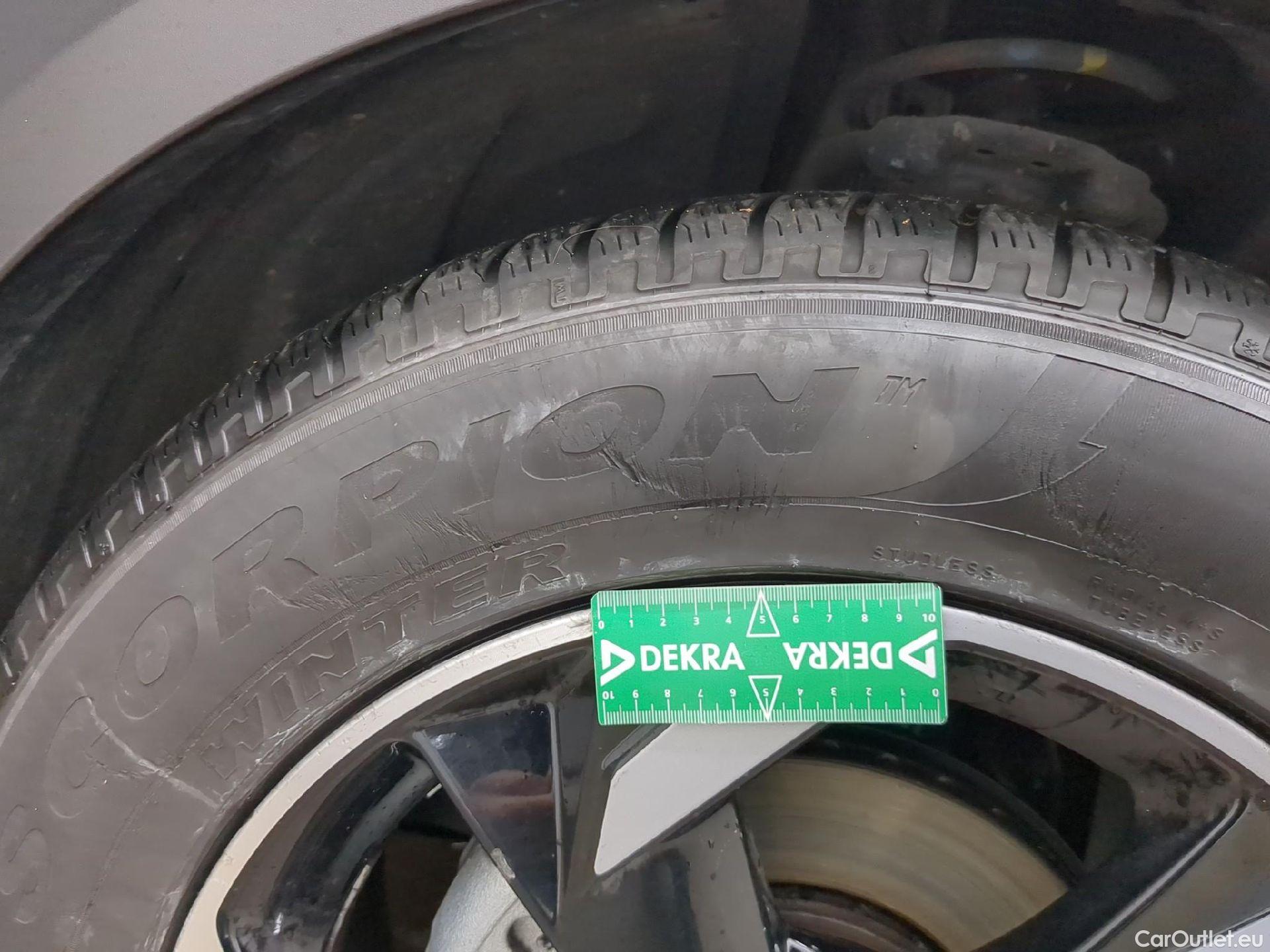  Nissan  Juke NISSAN  / 2019 / 5P / Crossover Hybrid 143 Business + #13