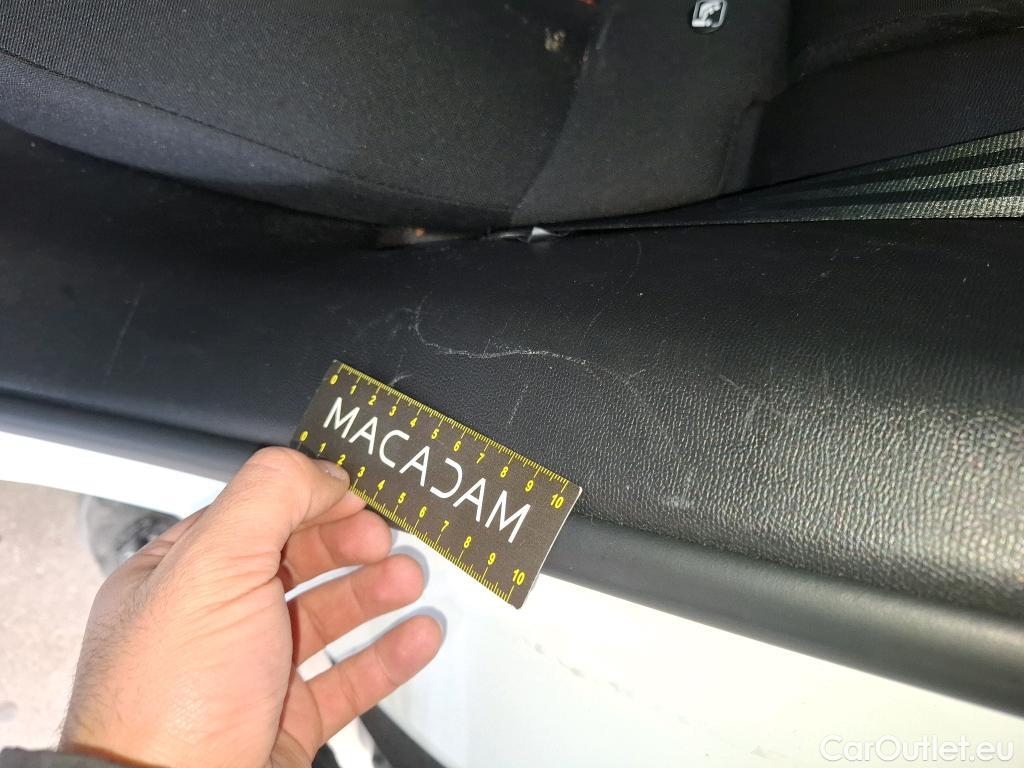  Peugeot  2008  Active Pack 1.5 HDi 110CV BVM6 E6d #21