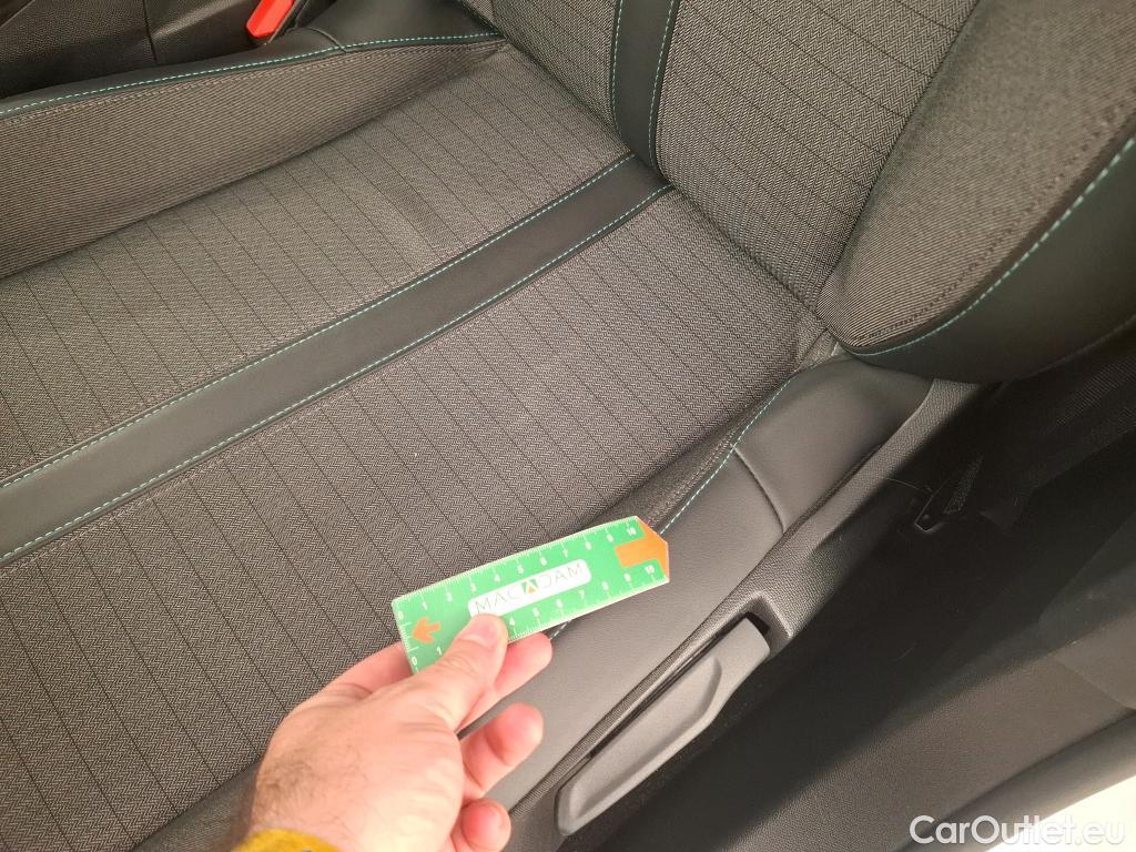  Peugeot  208  Allure Pack 1.2 PureTech 100CV BVM6 E6d #22