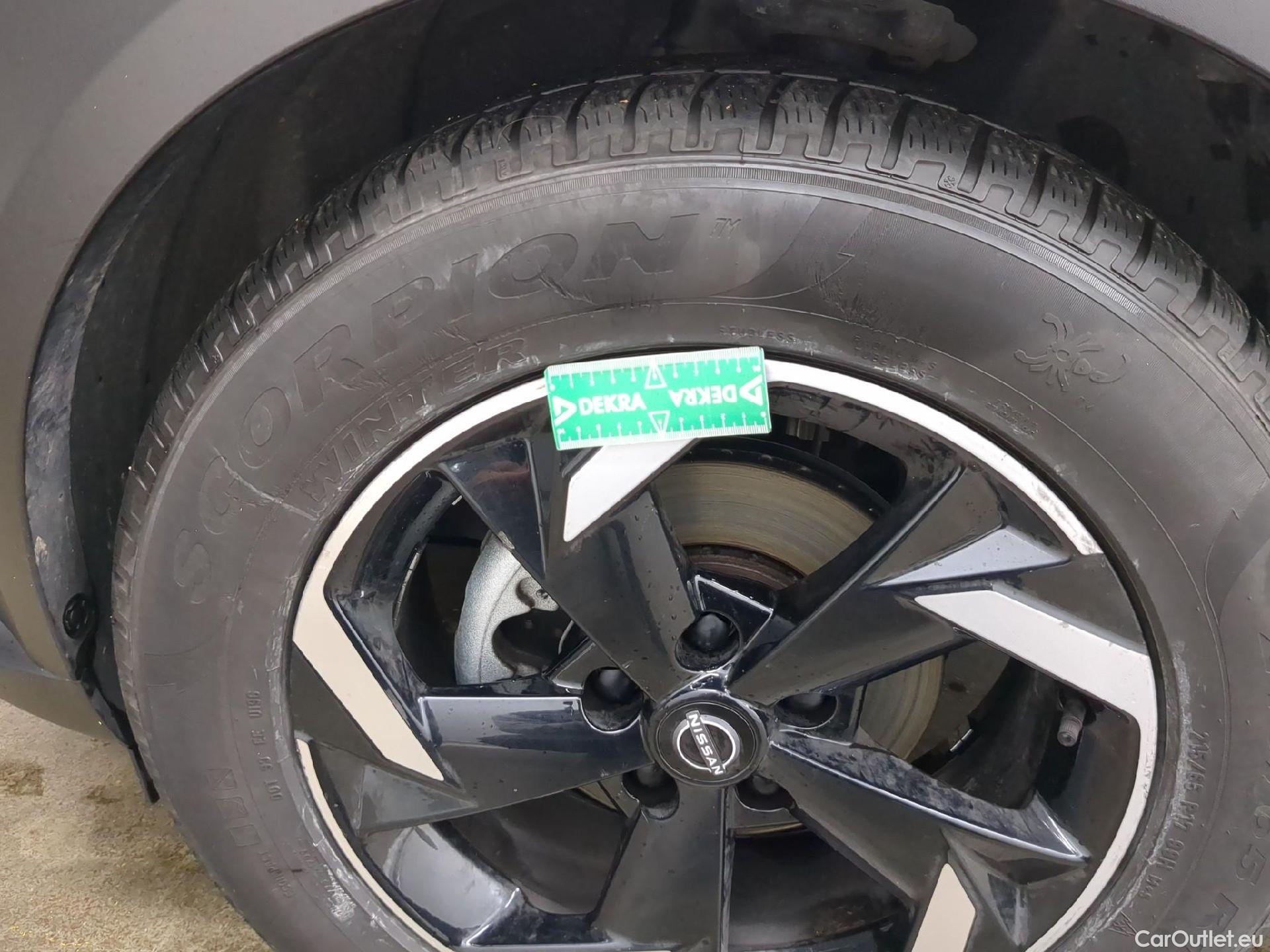  Nissan  Juke NISSAN  / 2019 / 5P / Crossover Hybrid 143 Business + #14