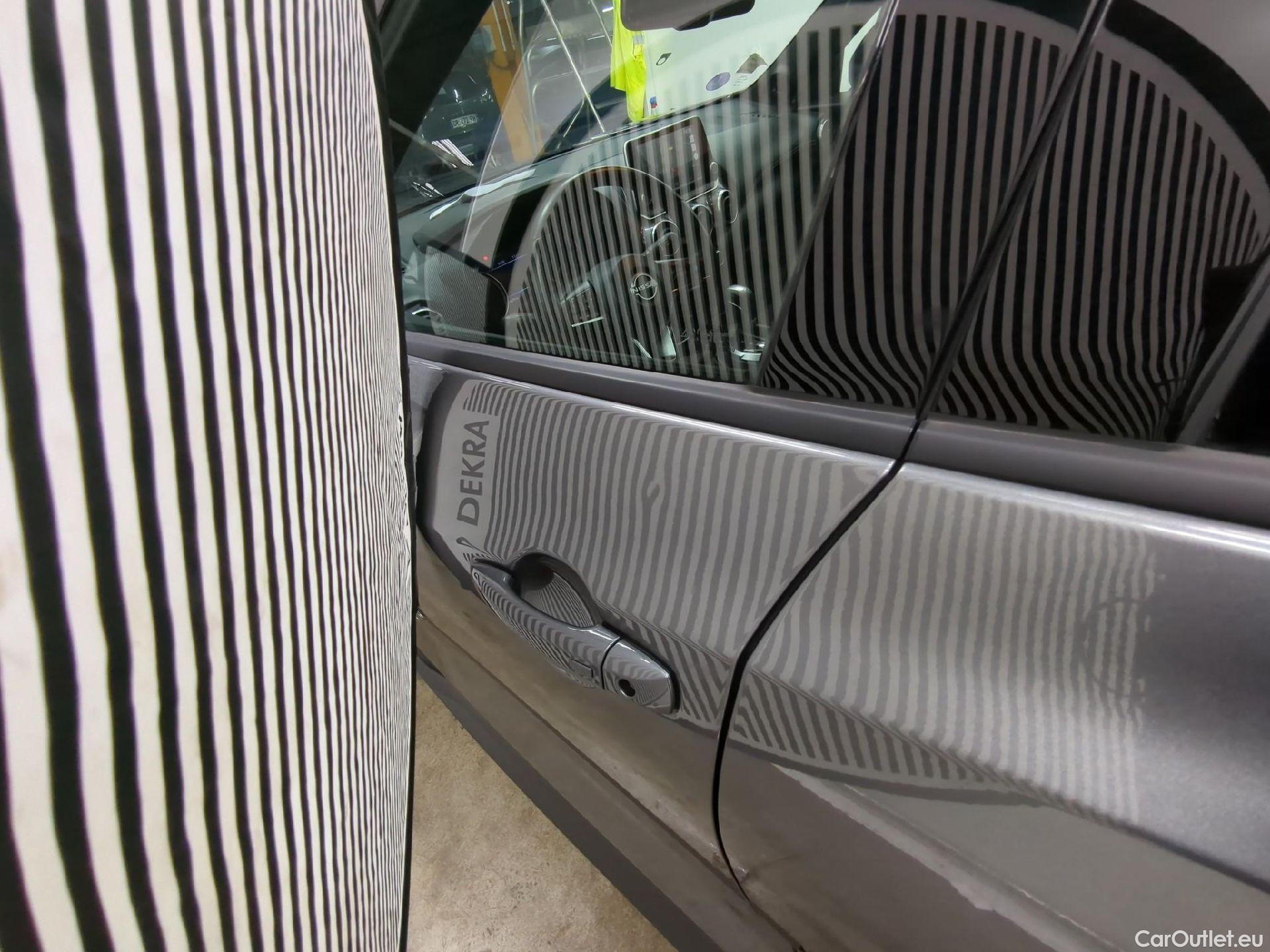  Nissan  Juke NISSAN  / 2019 / 5P / Crossover Hybrid 143 Business + #24