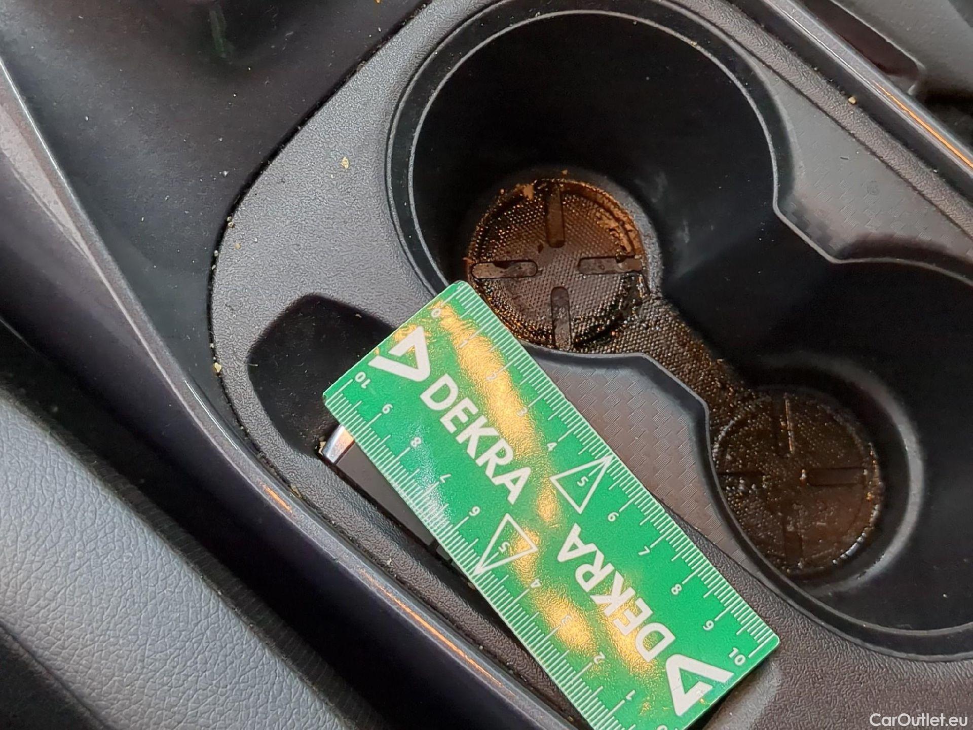  Nissan  Juke NISSAN  / 2019 / 5P / Crossover Hybrid 143 Business + #4