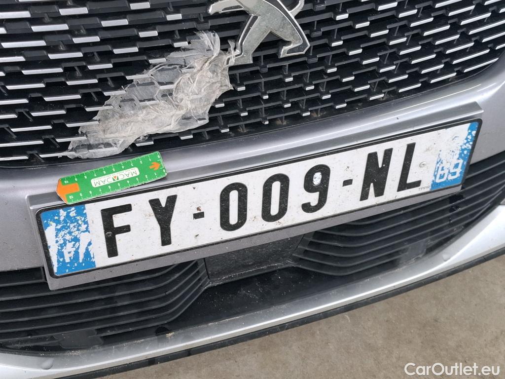  Peugeot  2008  (e-) Allure Pack 50kWh BVA #16