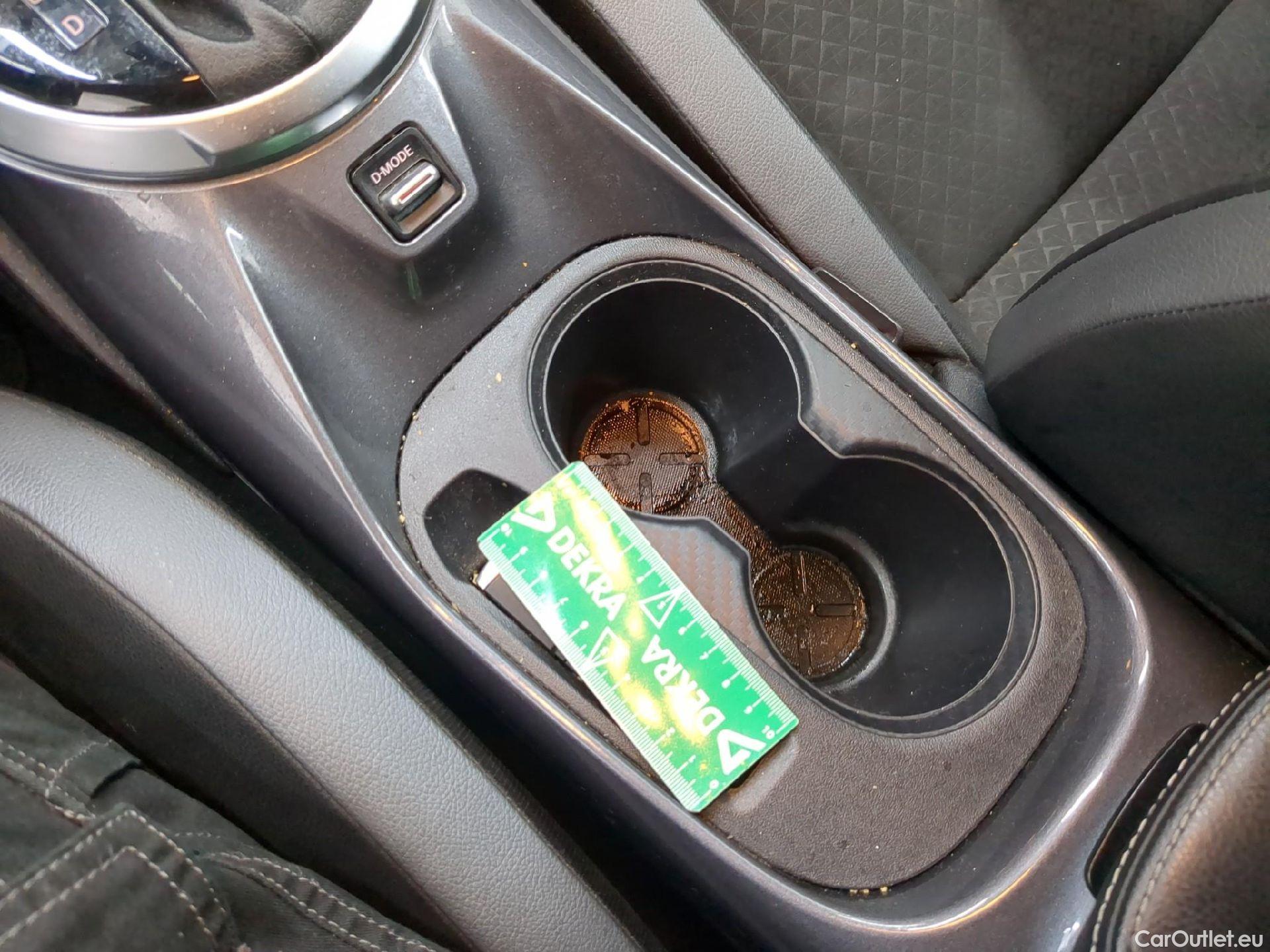  Nissan  Juke NISSAN  / 2019 / 5P / Crossover Hybrid 143 Business + #2