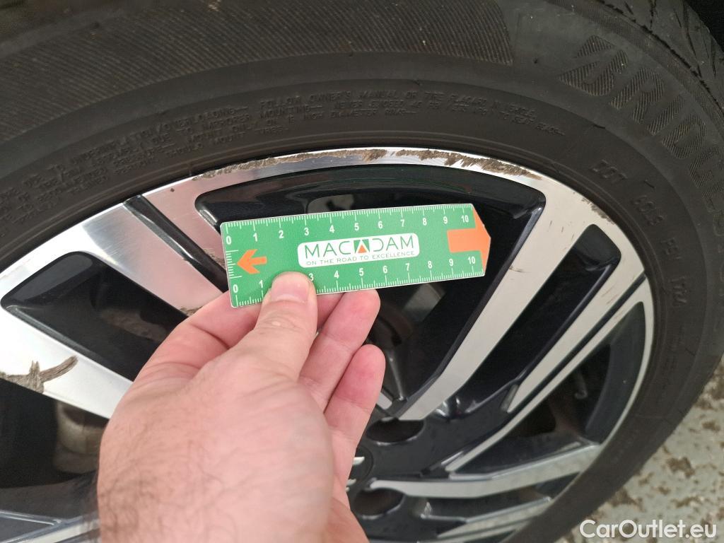  Peugeot  208  Allure Pack 1.2 PureTech 100CV BVM6 E6d #16