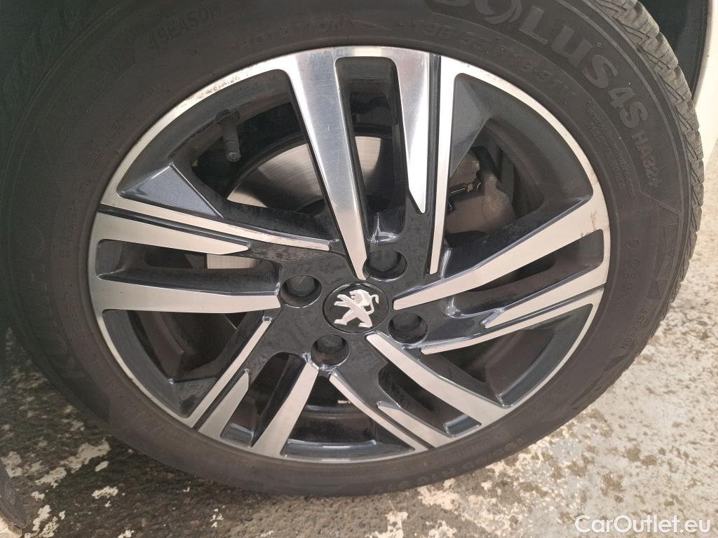  Peugeot  208  Allure Pack 1.2 PureTech 100CV BVM6 E6d #26