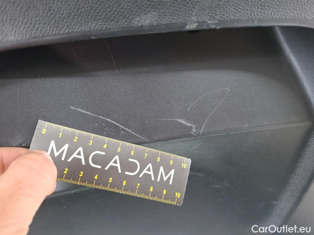  Peugeot  2008  Active Pack 1.5 HDi 110CV BVM6 E6d #31