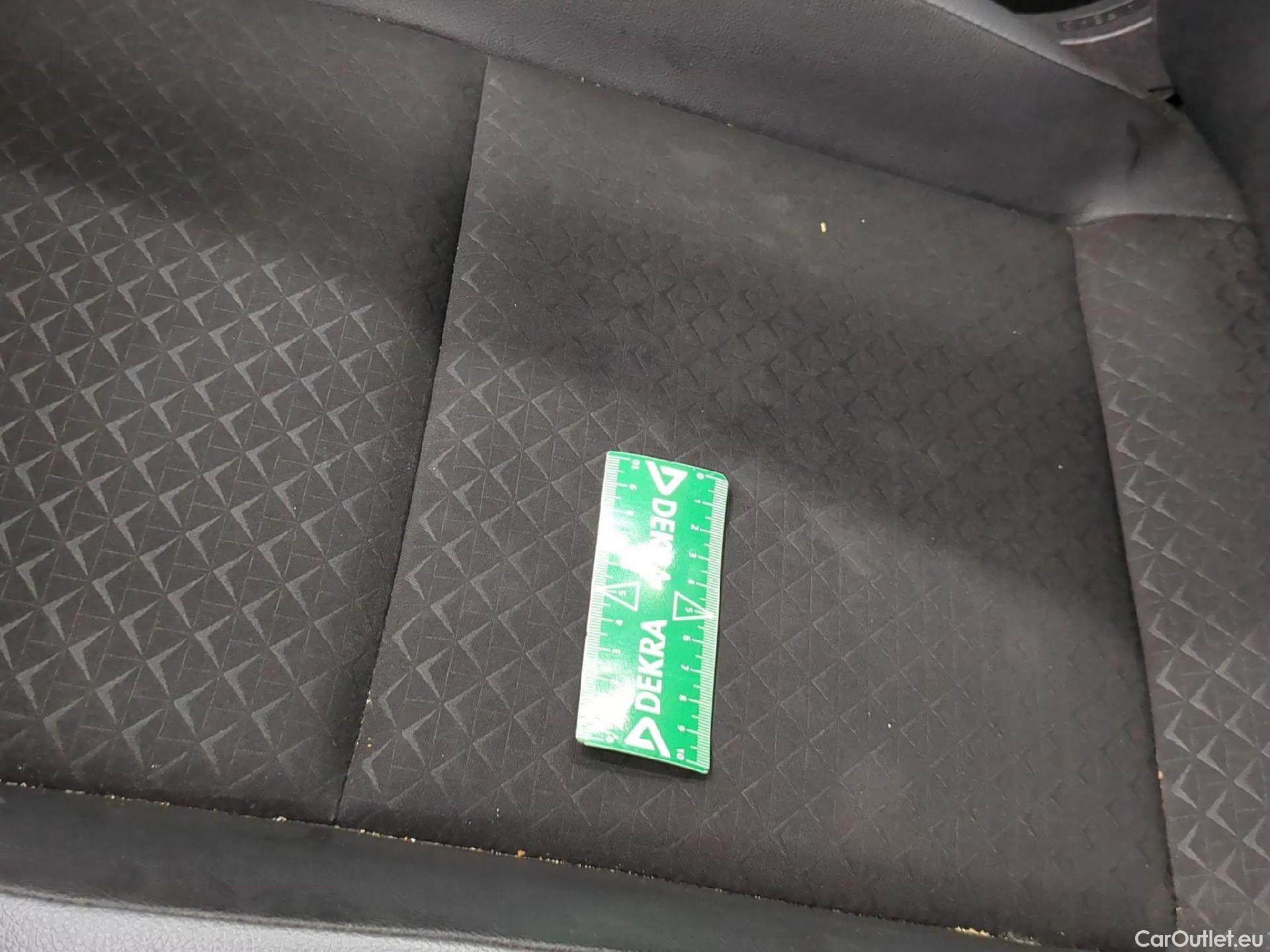  Nissan  Juke NISSAN  / 2019 / 5P / Crossover Hybrid 143 Business + #7