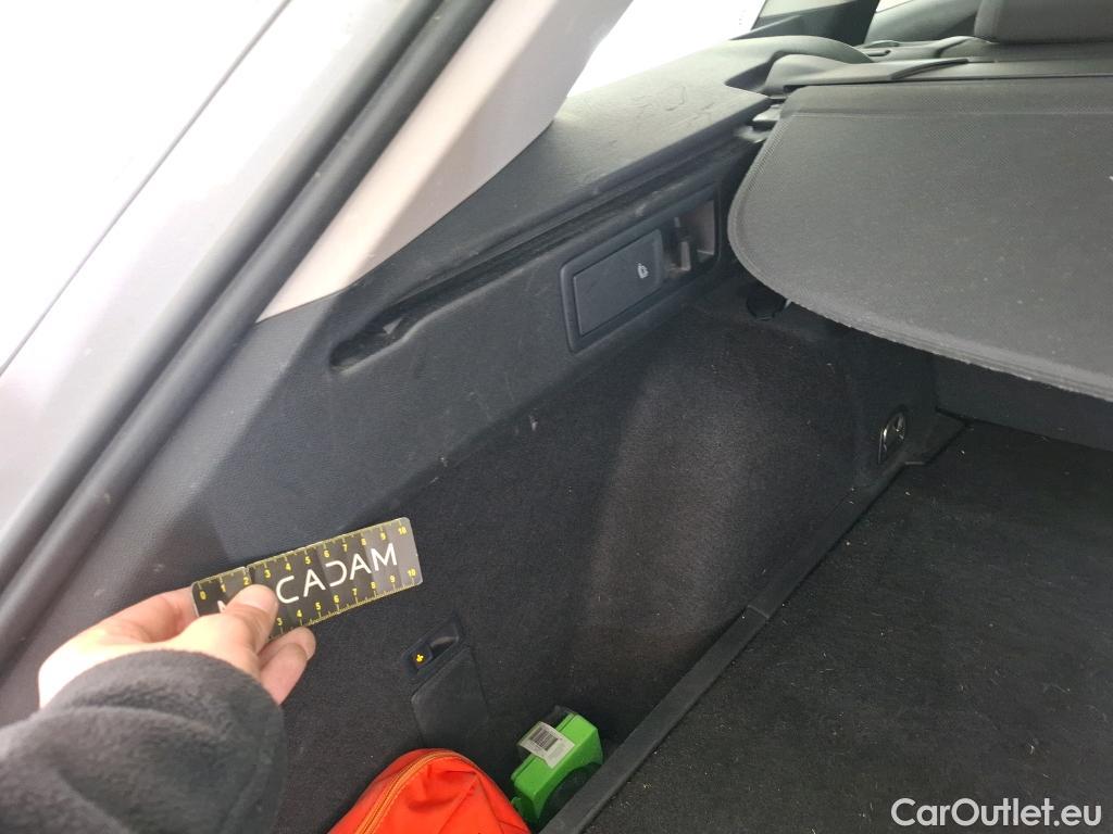  Seat  Leon SEAT  Sportstourer / 2020 / 5P / Break 1.0 eTSI 110 DSG S&S Style Business #34