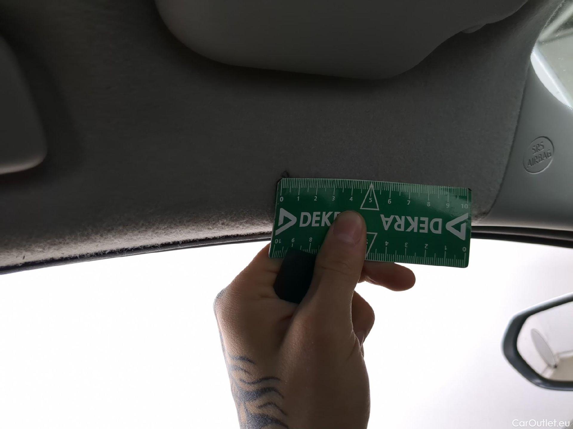  Toyota  Yaris TOYOTA  Hybride / 2019 / 5P / Berline Hybride 116h France Business Stage Acad #2