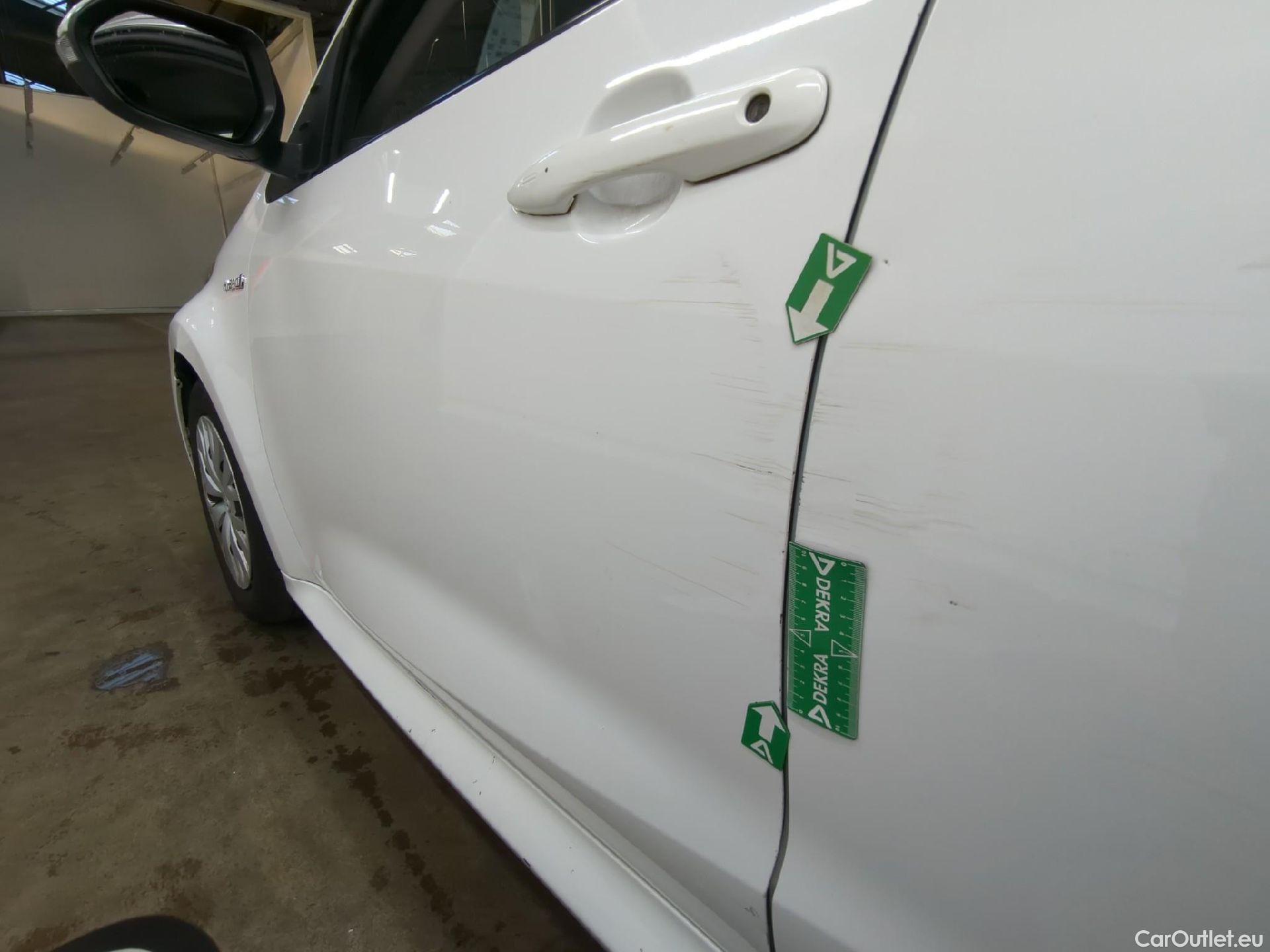  Toyota  Yaris TOYOTA  Hybride / 2019 / 5P / Berline Hybride 116h France Business Stage Acad #47