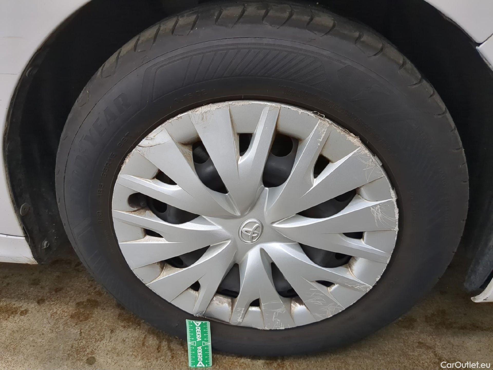  Toyota  Yaris TOYOTA  Hybride / 2019 / 5P / Berline Hybride 116h France Business Stage Acad #4