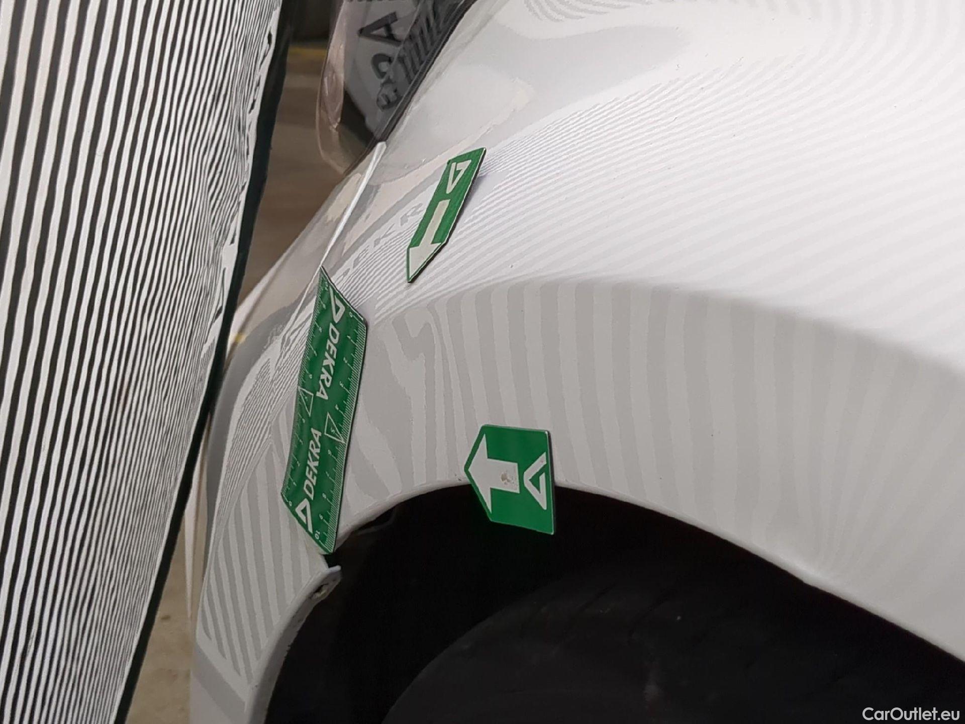  Toyota  Yaris TOYOTA  Hybride / 2019 / 5P / Berline Hybride 116h France Business Stage Acad #43