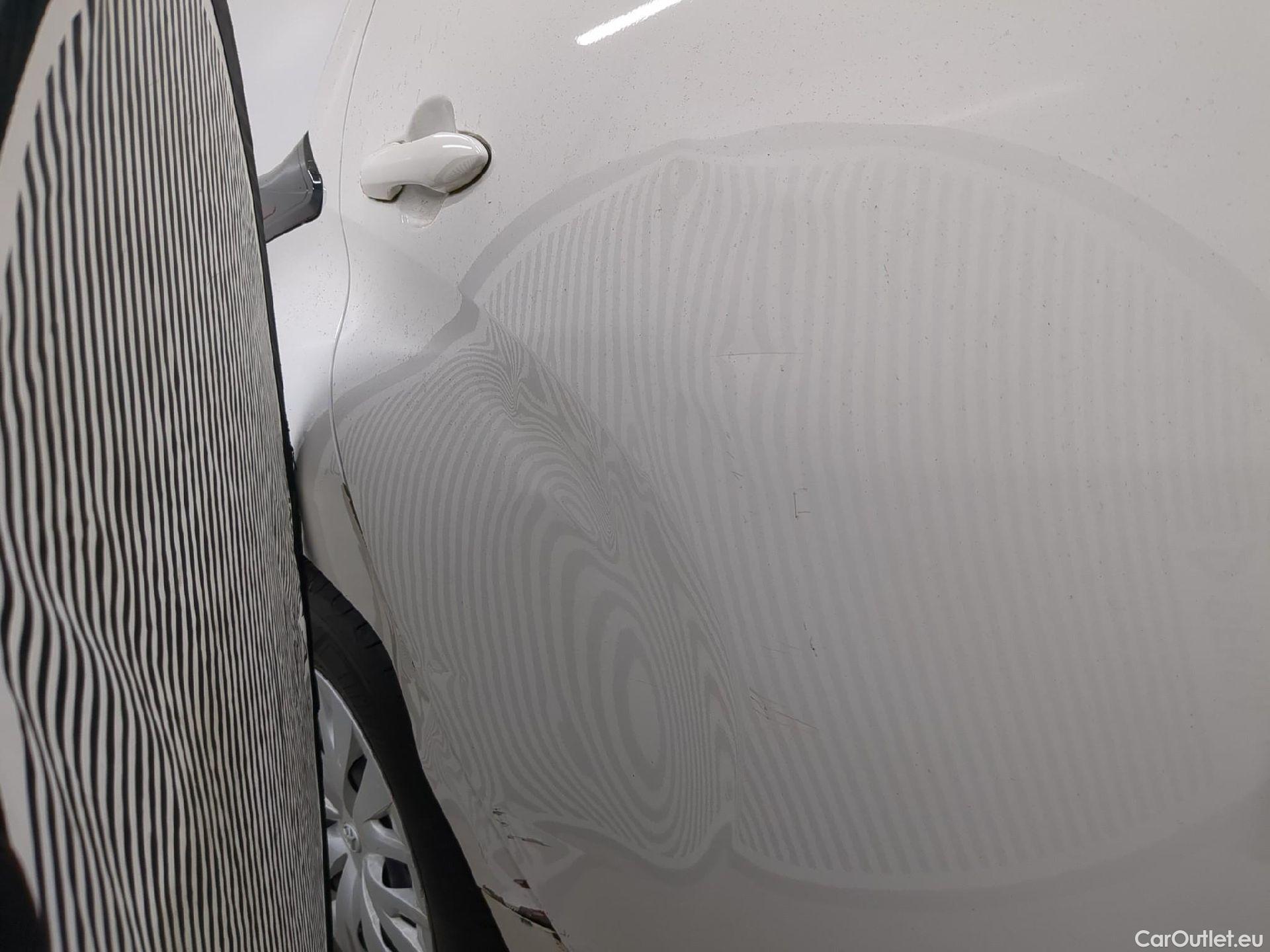  Toyota  Yaris TOYOTA  Hybride / 2019 / 5P / Berline Hybride 116h France Business Stage Acad #24