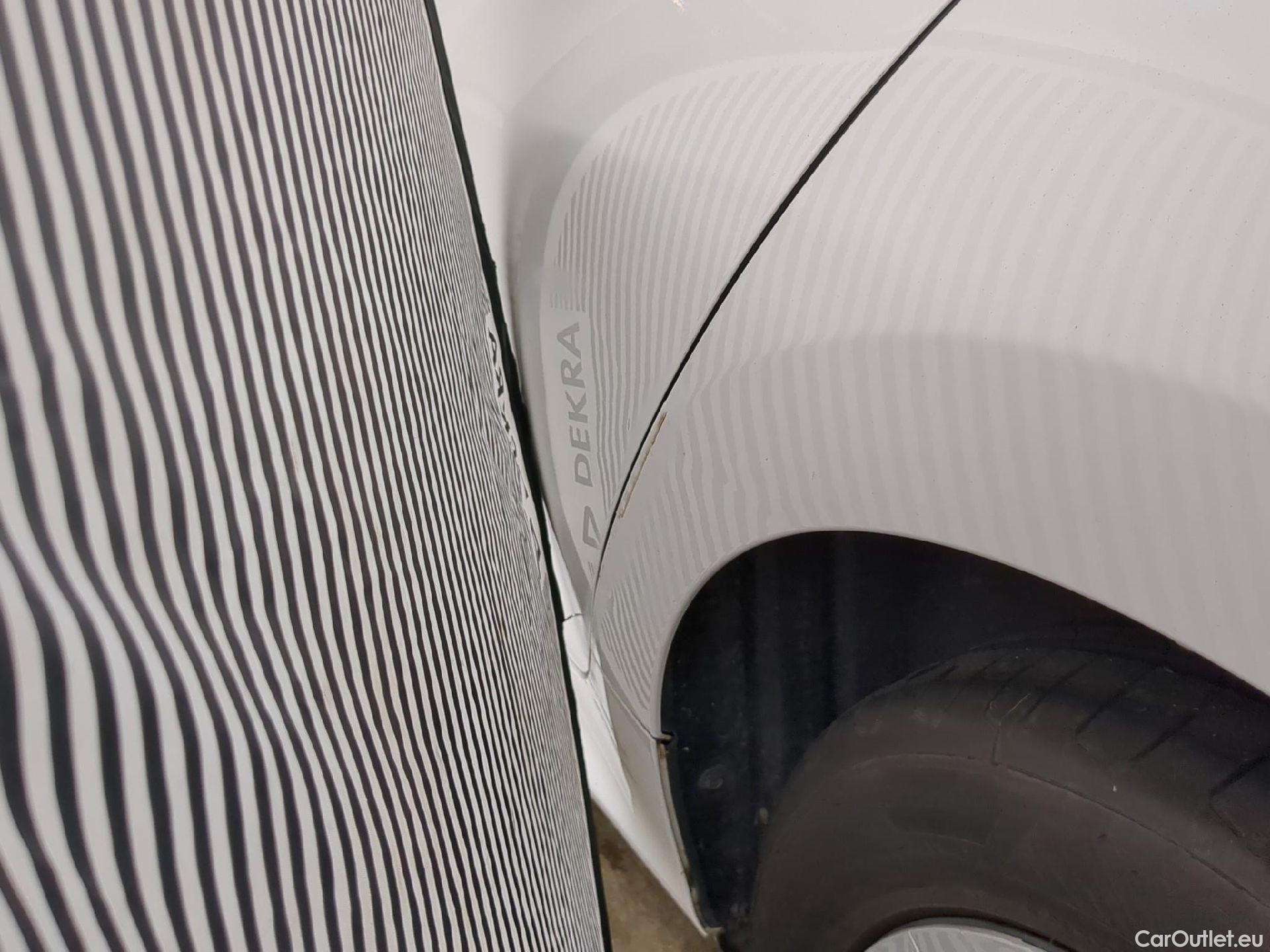  Toyota  Yaris TOYOTA  Hybride / 2019 / 5P / Berline Hybride 116h France Business Stage Acad #58