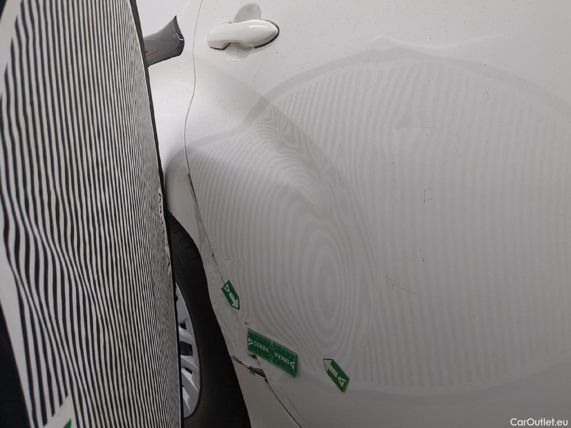  Toyota  Yaris TOYOTA  Hybride / 2019 / 5P / Berline Hybride 116h France Business Stage Acad #23