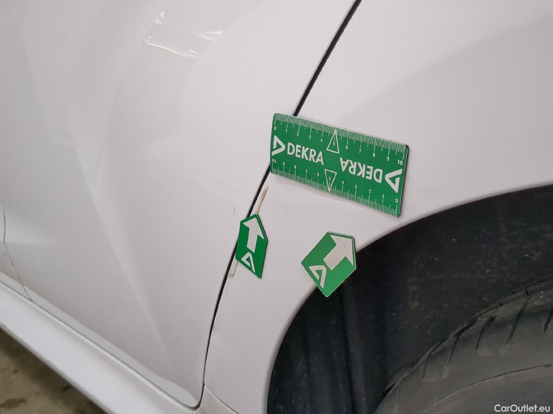  Toyota  Yaris TOYOTA  Hybride / 2019 / 5P / Berline Hybride 116h France Business Stage Acad #55