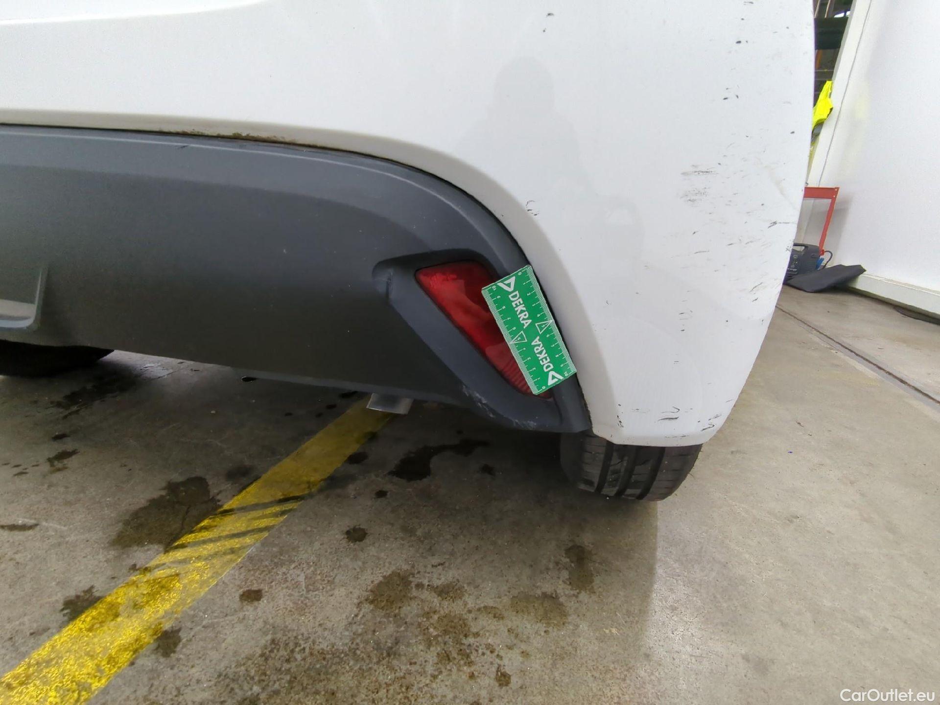  Toyota  Yaris TOYOTA  Hybride / 2019 / 5P / Berline Hybride 116h France Business Stage Acad #12