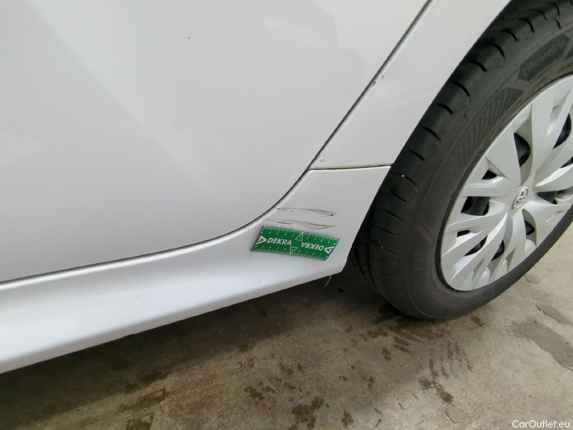  Toyota  Yaris TOYOTA  Hybride / 2019 / 5P / Berline Hybride 116h France Business Stage Acad #45