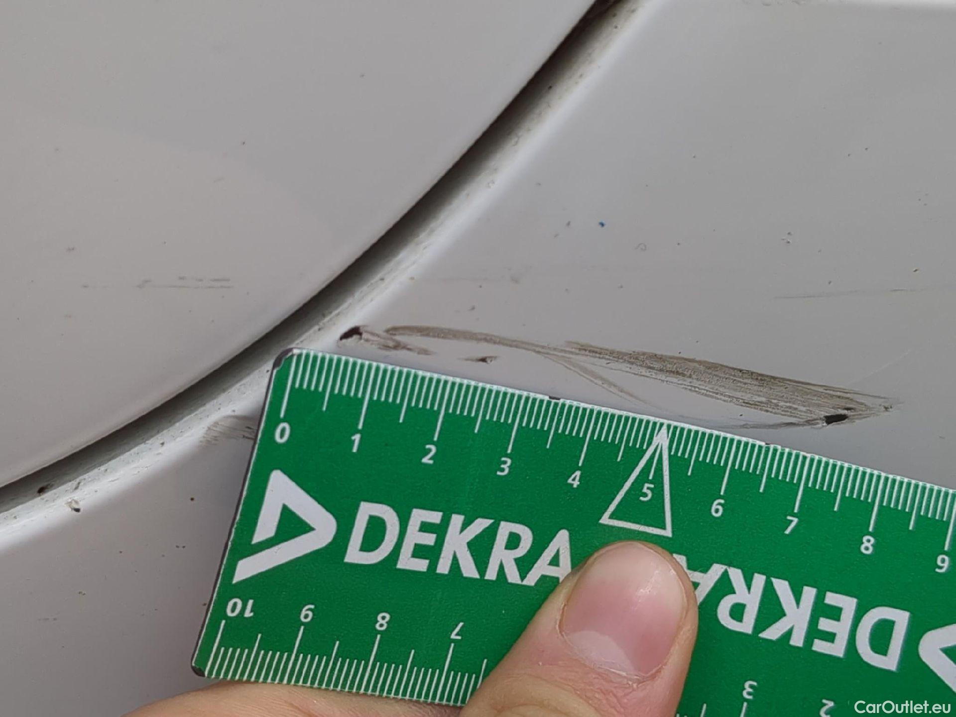  Toyota  Yaris TOYOTA  Hybride / 2019 / 5P / Berline Hybride 116h France Business Stage Acad #44