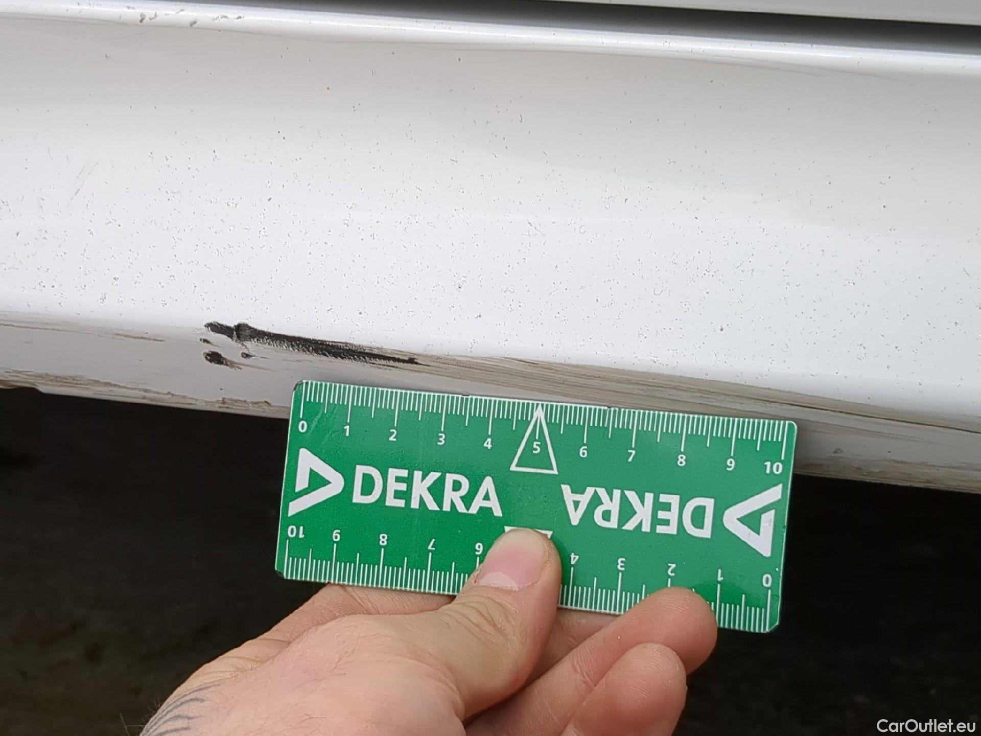  Toyota  Yaris TOYOTA  Hybride / 2019 / 5P / Berline Hybride 116h France Business Stage Acad #18