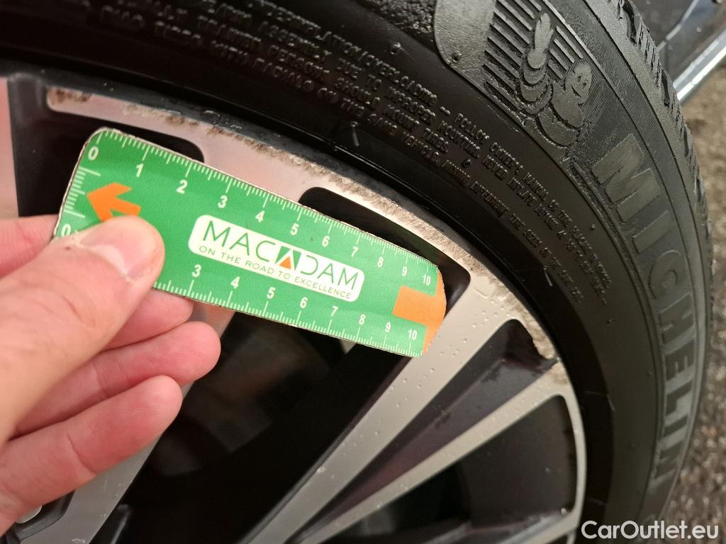  Volvo  XC90 VOLVO  / 2019 / 5P / SUV Recharge T8 AWD GT 8 Inscription #17