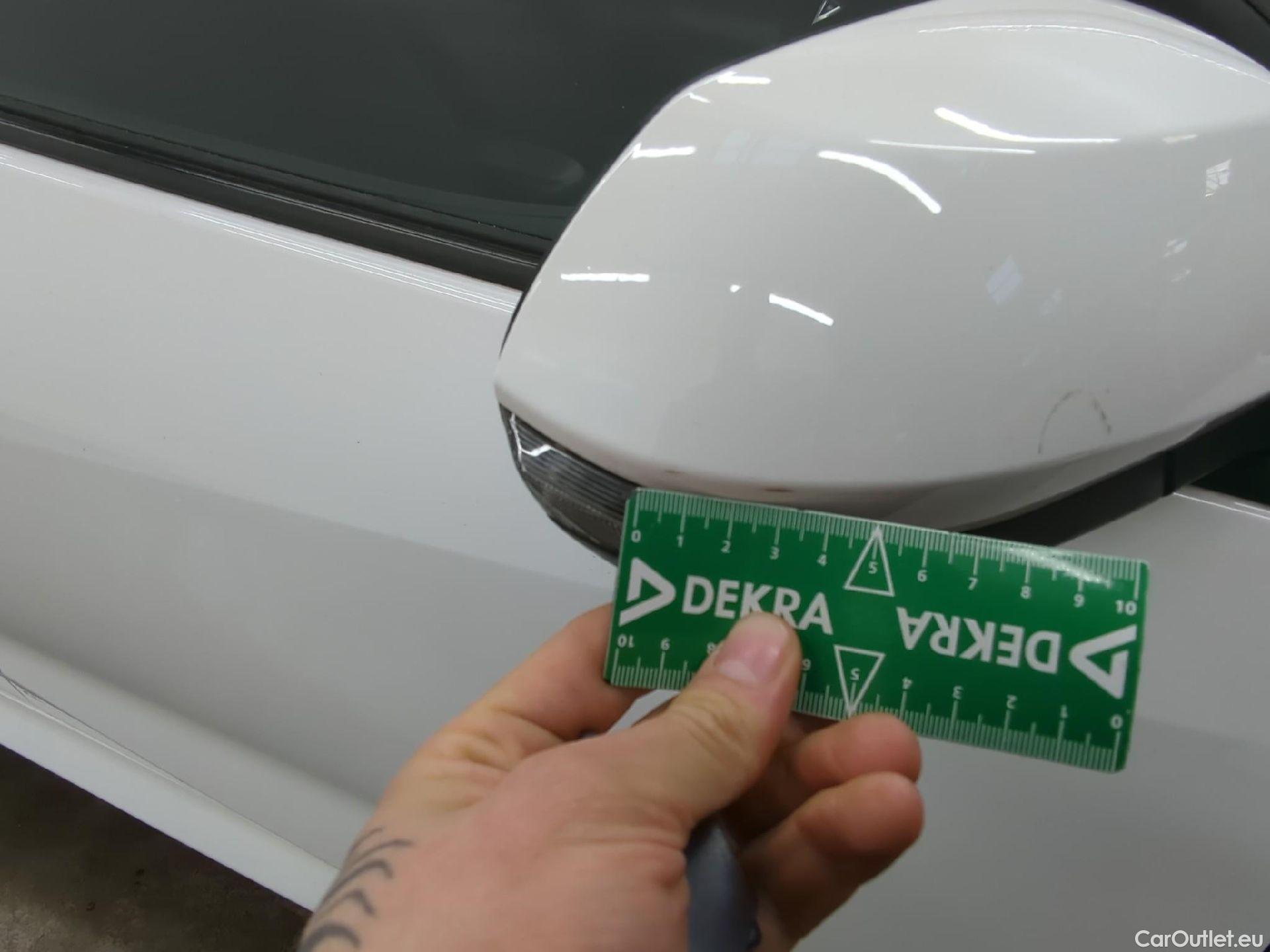  Toyota  Yaris TOYOTA  Hybride / 2019 / 5P / Berline Hybride 116h France Business Stage Acad #35