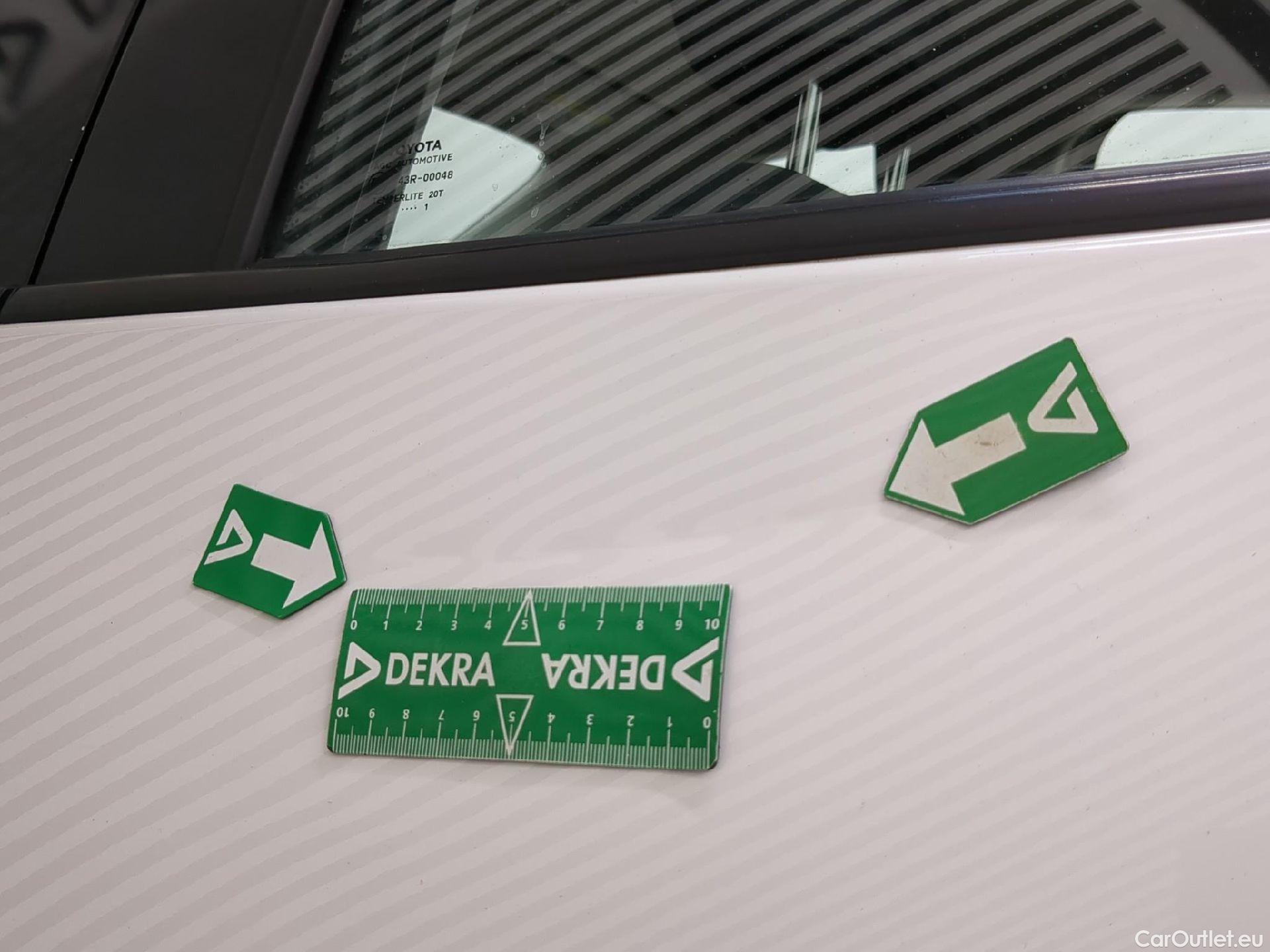  Toyota  Yaris TOYOTA  Hybride / 2019 / 5P / Berline Hybride 116h France Business Stage Acad #53