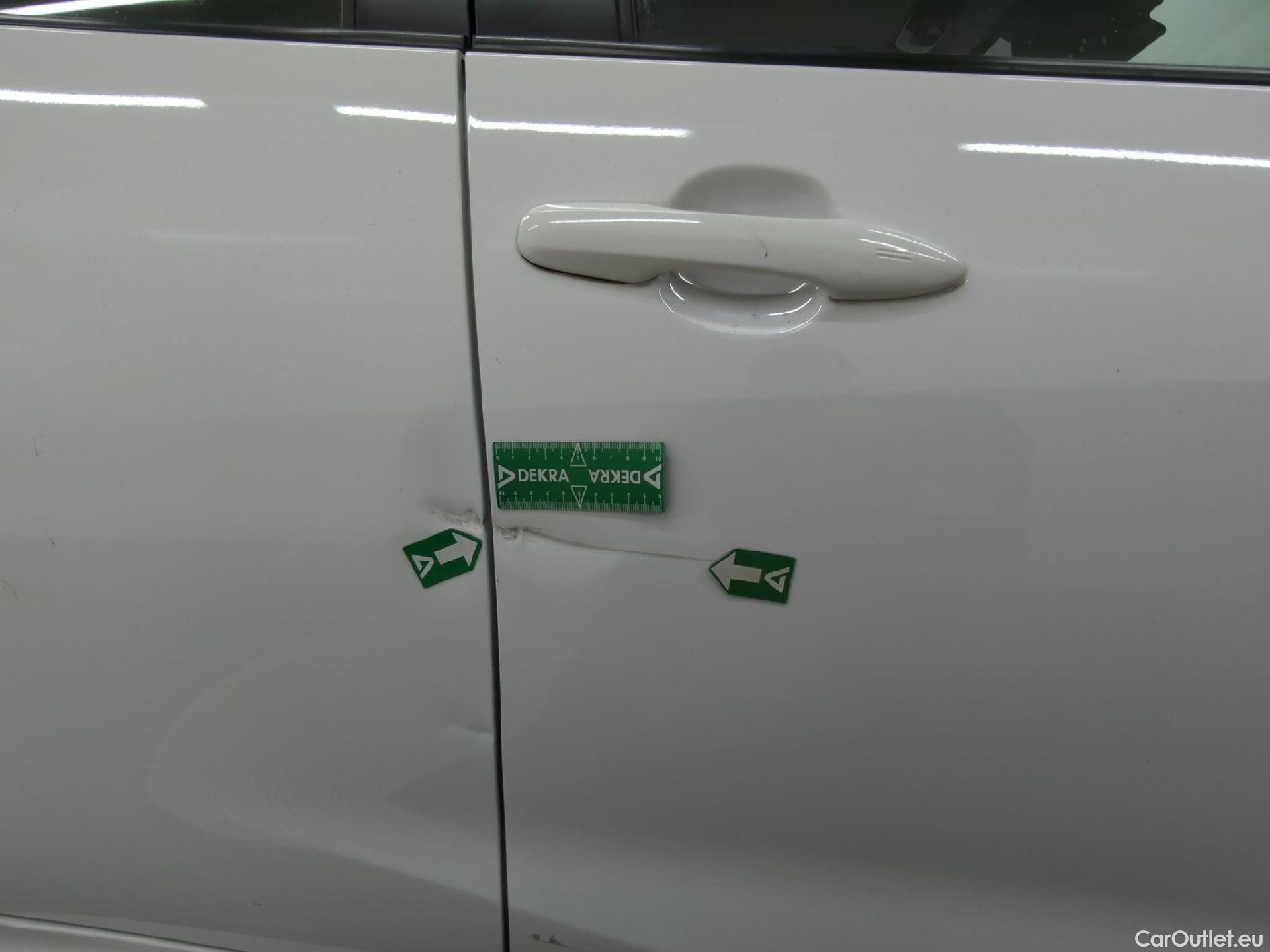  Toyota  Yaris TOYOTA  Hybride / 2019 / 5P / Berline Hybride 116h France Business Stage Acad #27