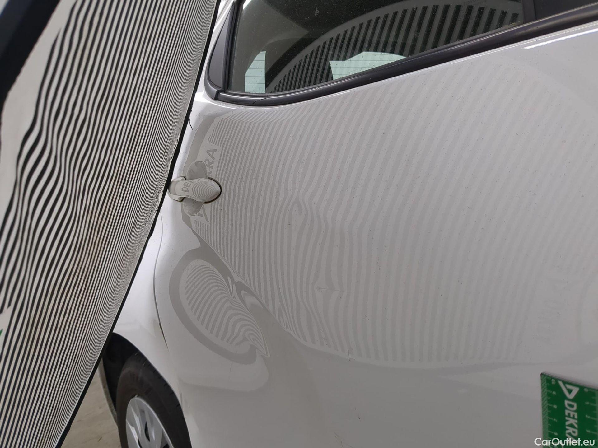  Toyota  Yaris TOYOTA  Hybride / 2019 / 5P / Berline Hybride 116h France Business Stage Acad #22