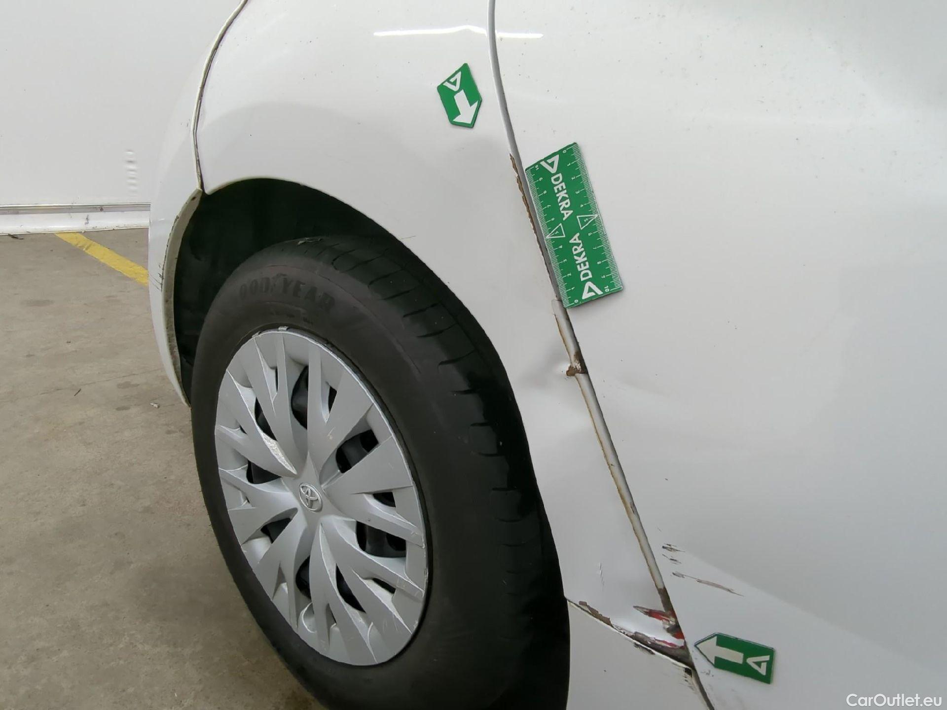  Toyota  Yaris TOYOTA  Hybride / 2019 / 5P / Berline Hybride 116h France Business Stage Acad #14