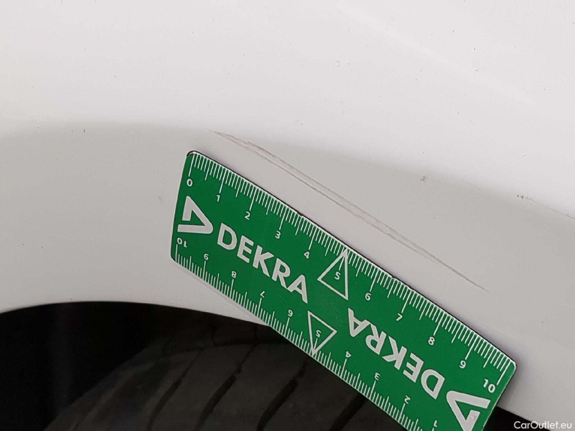  Toyota  Yaris TOYOTA  Hybride / 2019 / 5P / Berline Hybride 116h France Business Stage Acad #29