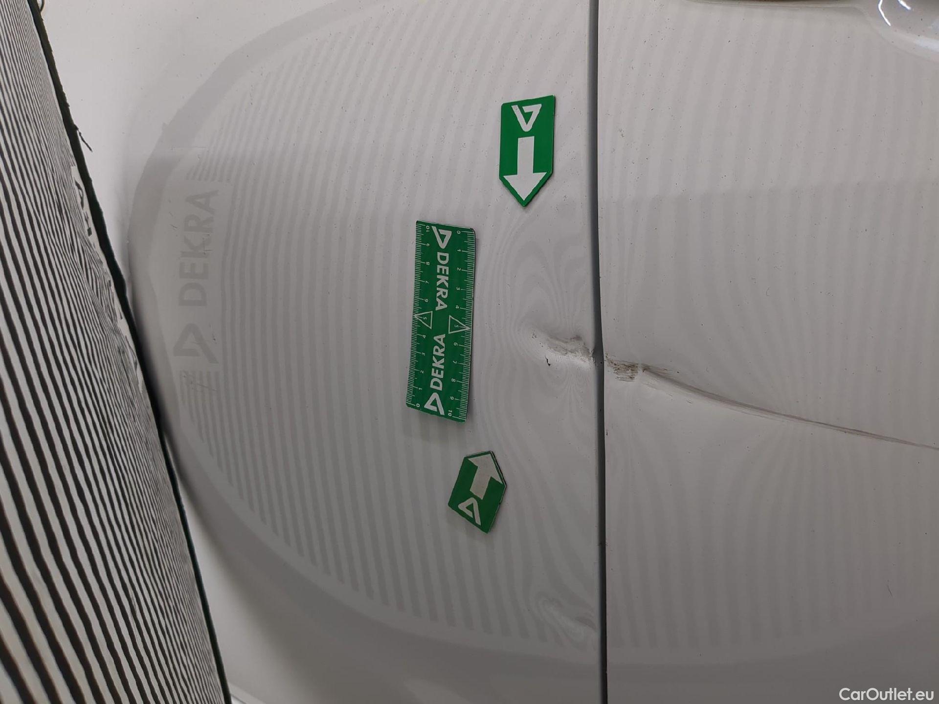  Toyota  Yaris TOYOTA  Hybride / 2019 / 5P / Berline Hybride 116h France Business Stage Acad #21