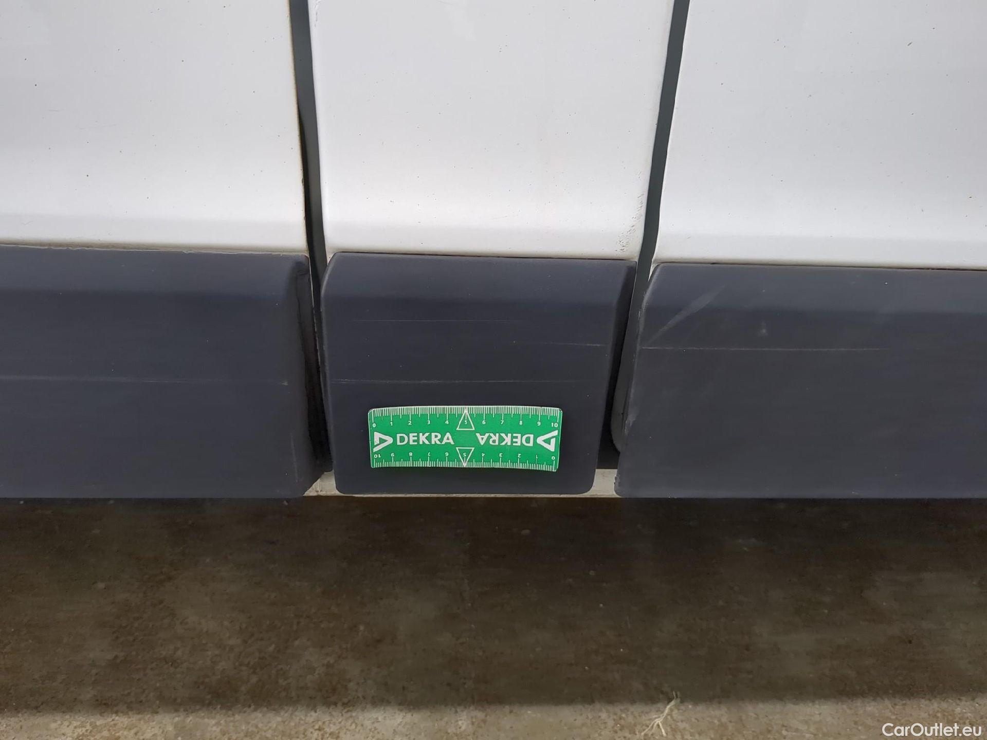  Renault  Trafic RENAULT  / 2019 / 4P / Fourgon tole NV FG GCF L1H1 1200 dCi 120 #38