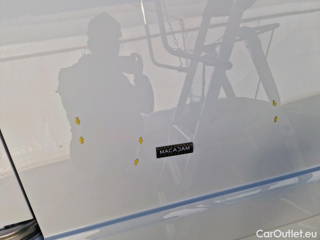  Volkswagen  Crafter  Fourgon Fourgon 30 mittlerer Radstand mit Hochdach FWD 2.0 #30