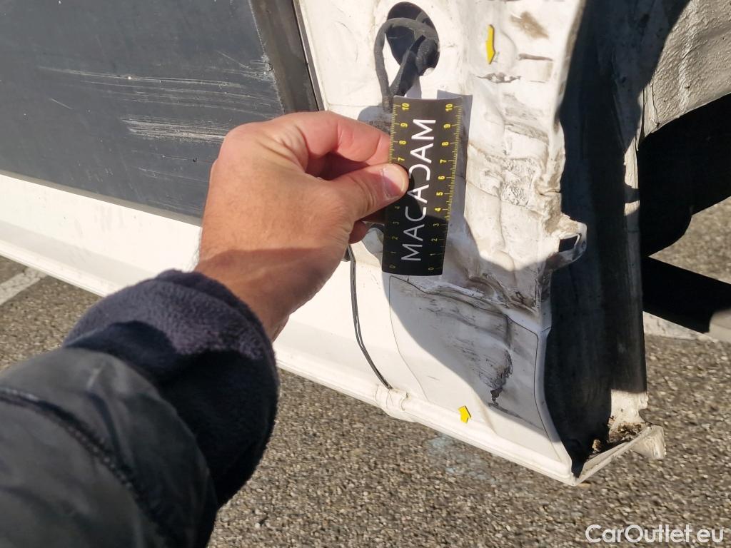  Volkswagen  Crafter  Fourgon Fourgon 30 mittlerer Radstand mit Hochdach FWD 2.0 #3