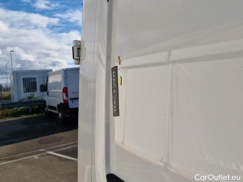  Volkswagen  Crafter  Fourgon Fourgon 30 mittlerer Radstand mit Hochdach FWD 2.0 #12