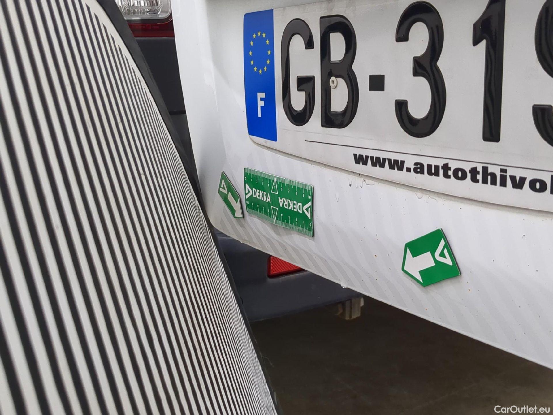  Renault  Trafic RENAULT  / 2019 / 4P / Fourgon tole NV FG GCF L1H1 1200 dCi 120 #19