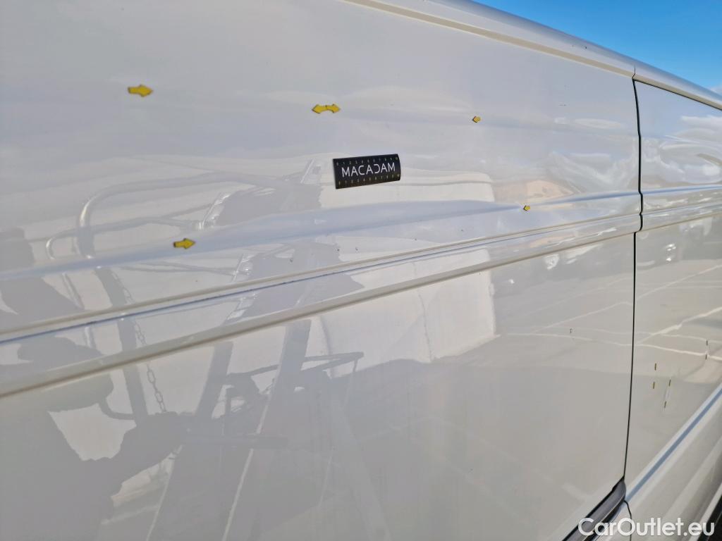  Volkswagen  Crafter  Fourgon Fourgon 30 mittlerer Radstand mit Hochdach FWD 2.0 #18