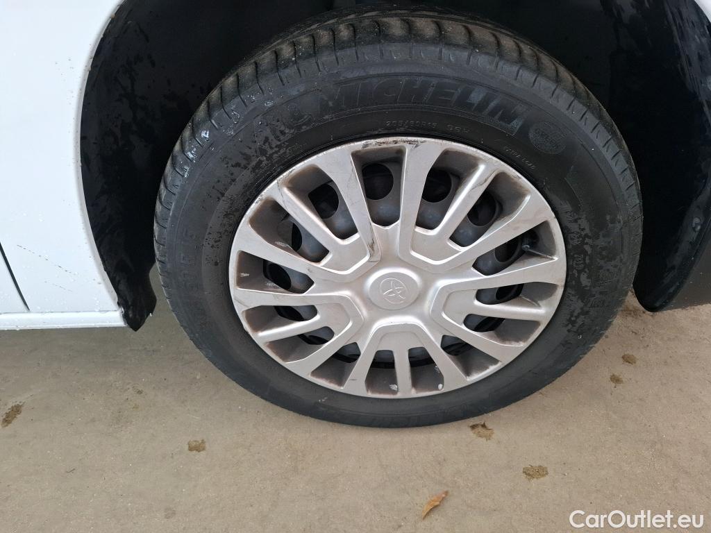  Toyota  Proace TOYOTA  City / 2019 / 4P / Fourgonnette 1.5 Medium 100 D-4D Business #9