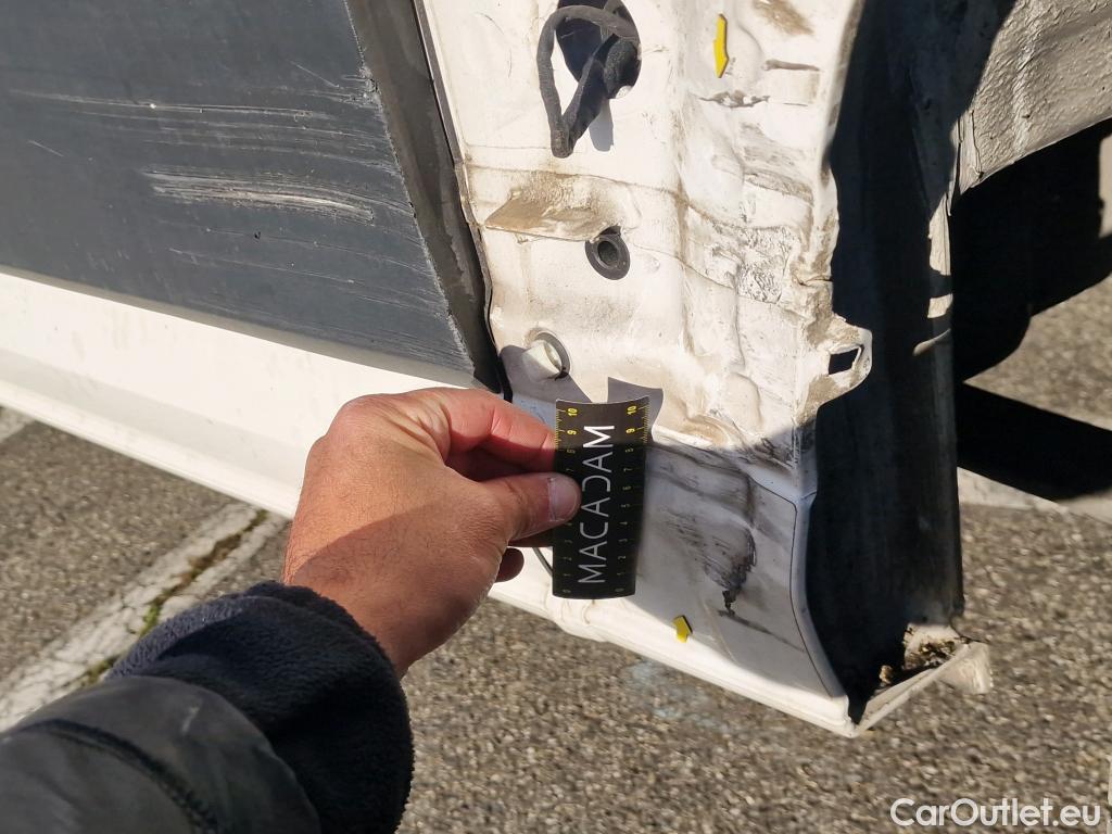  Volkswagen  Crafter  Fourgon Fourgon 30 mittlerer Radstand mit Hochdach FWD 2.0 #2