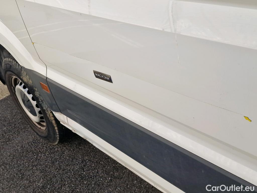  Volkswagen  Crafter  Fourgon Fourgon 30 mittlerer Radstand mit Hochdach FWD 2.0 #32