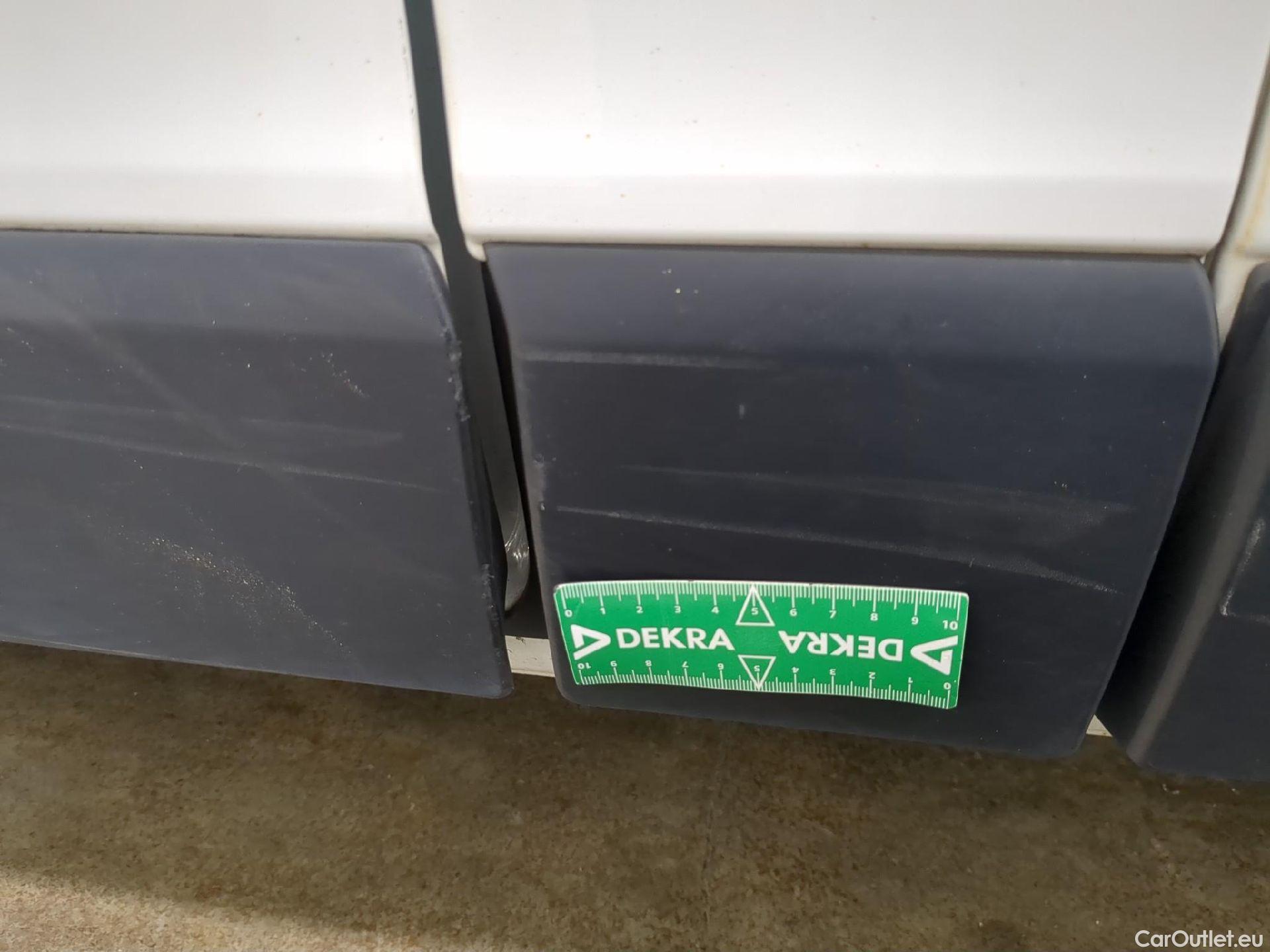  Renault  Trafic RENAULT  / 2019 / 4P / Fourgon tole NV FG GCF L1H1 1200 dCi 120 #54