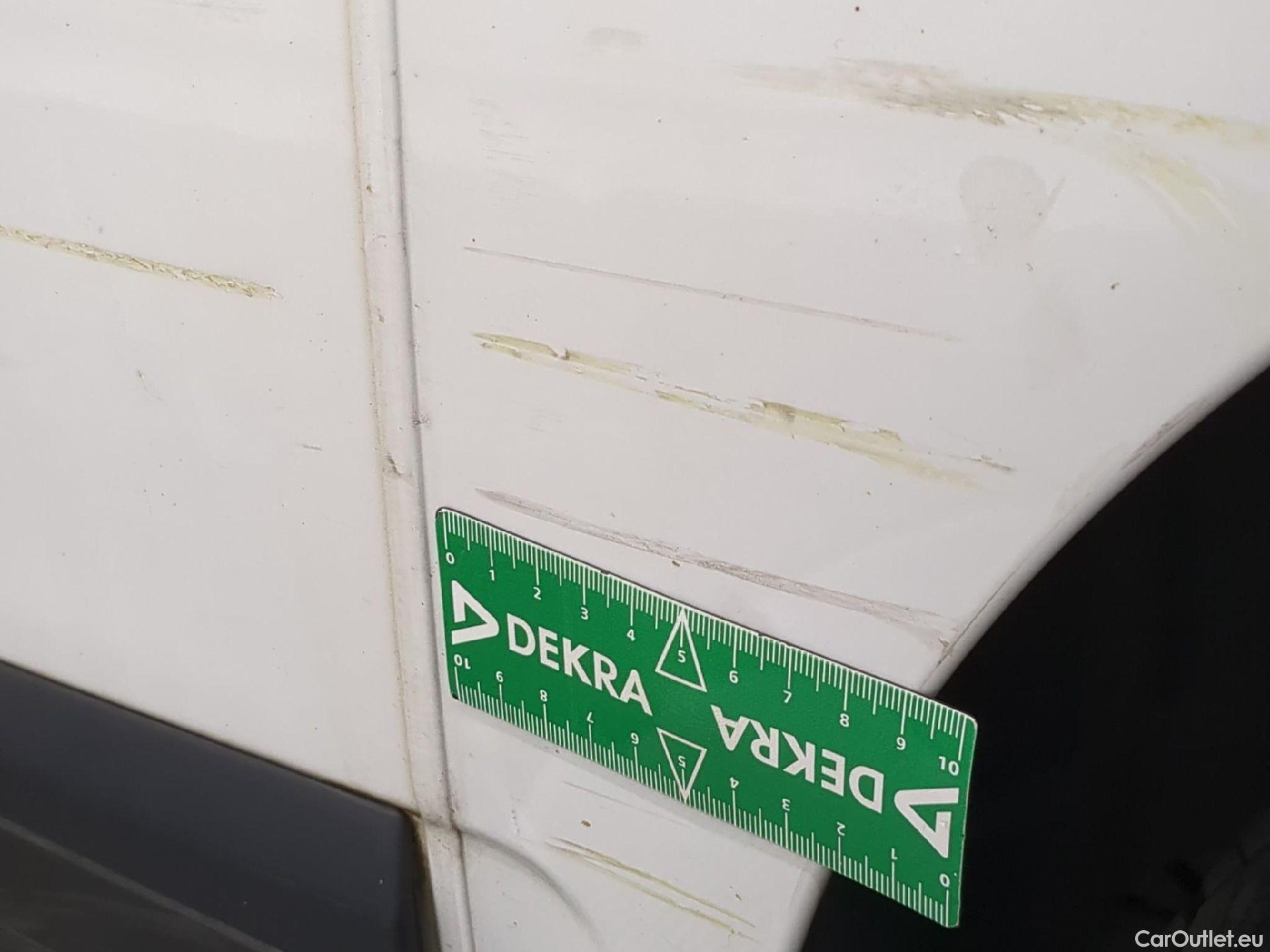  Renault  Trafic RENAULT  / 2019 / 4P / Fourgon tole NV FG GCF L1H1 1200 dCi 120 #62