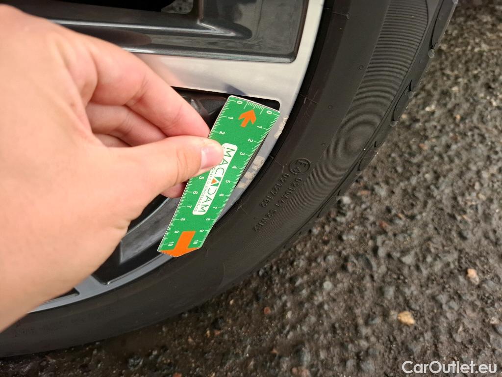  Bmw  Serie 1 BMW Série 1 / 2019 / 5P / Berline 116i DKG7 Business Design #9