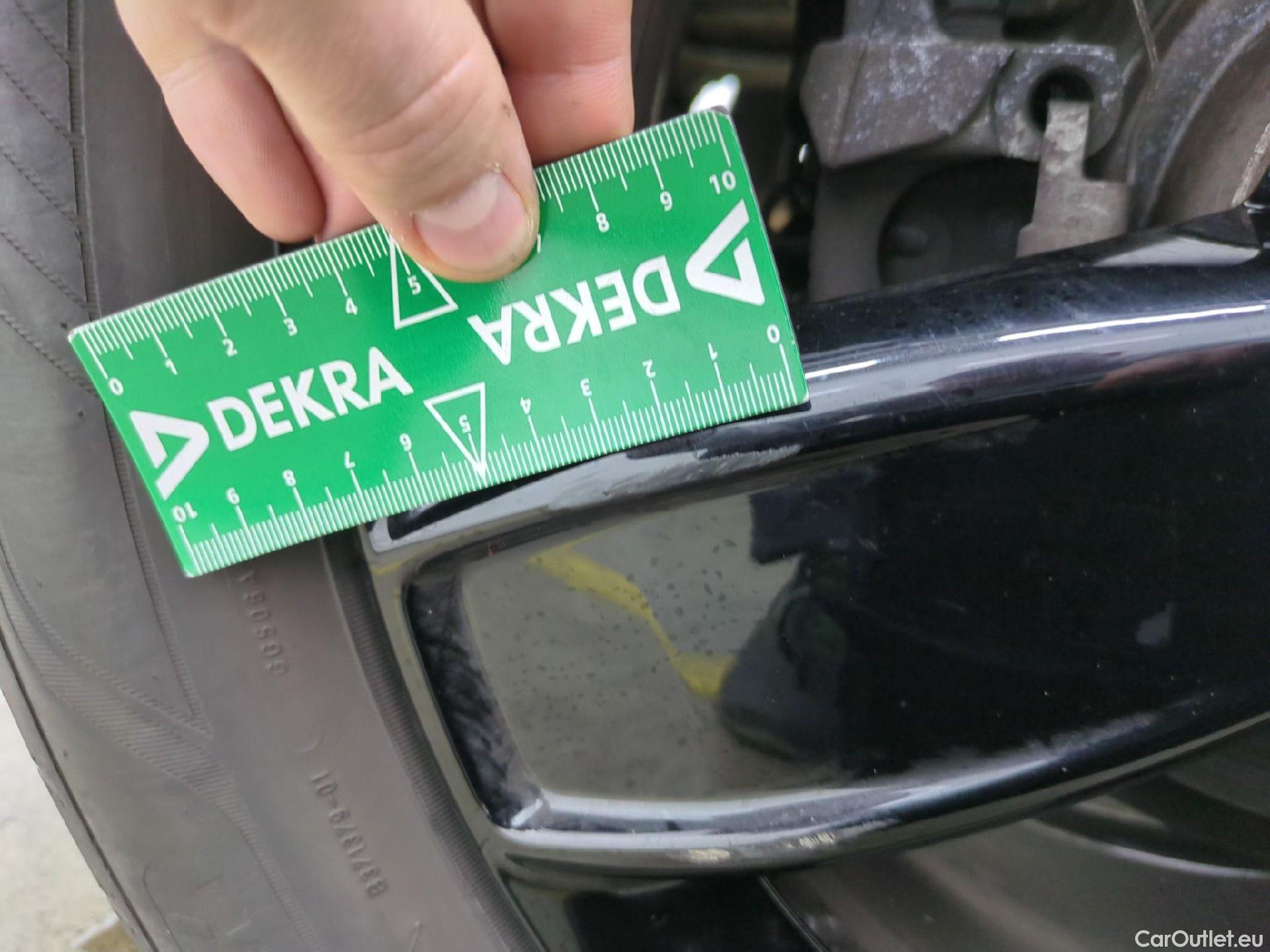  Mini  Countryman MINI  / 2020 / 5P / Crossover Cooper Edition Northwood 136 ch BVA7 #24