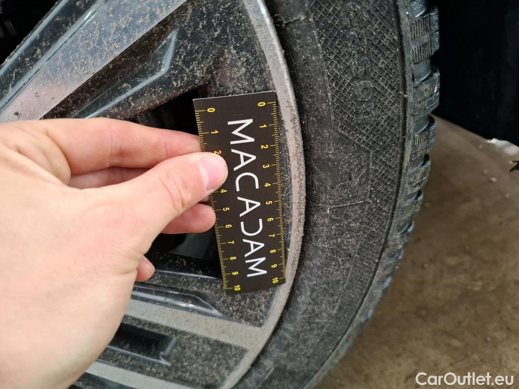  Bmw  Serie 1 BMW Série 1 / 2019 / 5P / Berline 116i DKG7 Business Design #4