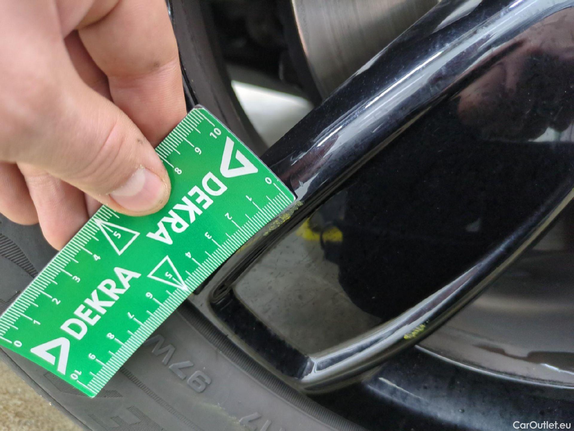  Mini  Countryman MINI  / 2020 / 5P / Crossover Cooper Edition Northwood 136 ch BVA7 #9