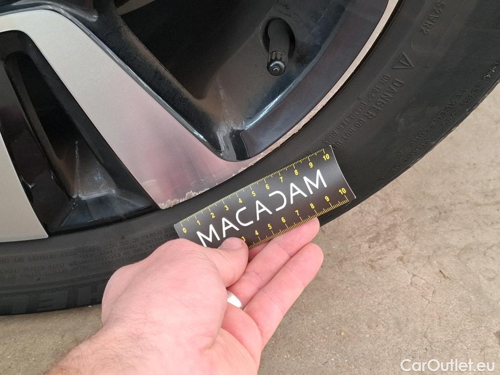  Citroen  C3  Shine Pack 1.2 PureTech 110CV BVA6 6E #7